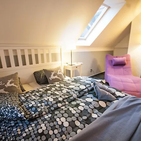 Apt. Fiolet Apartman *